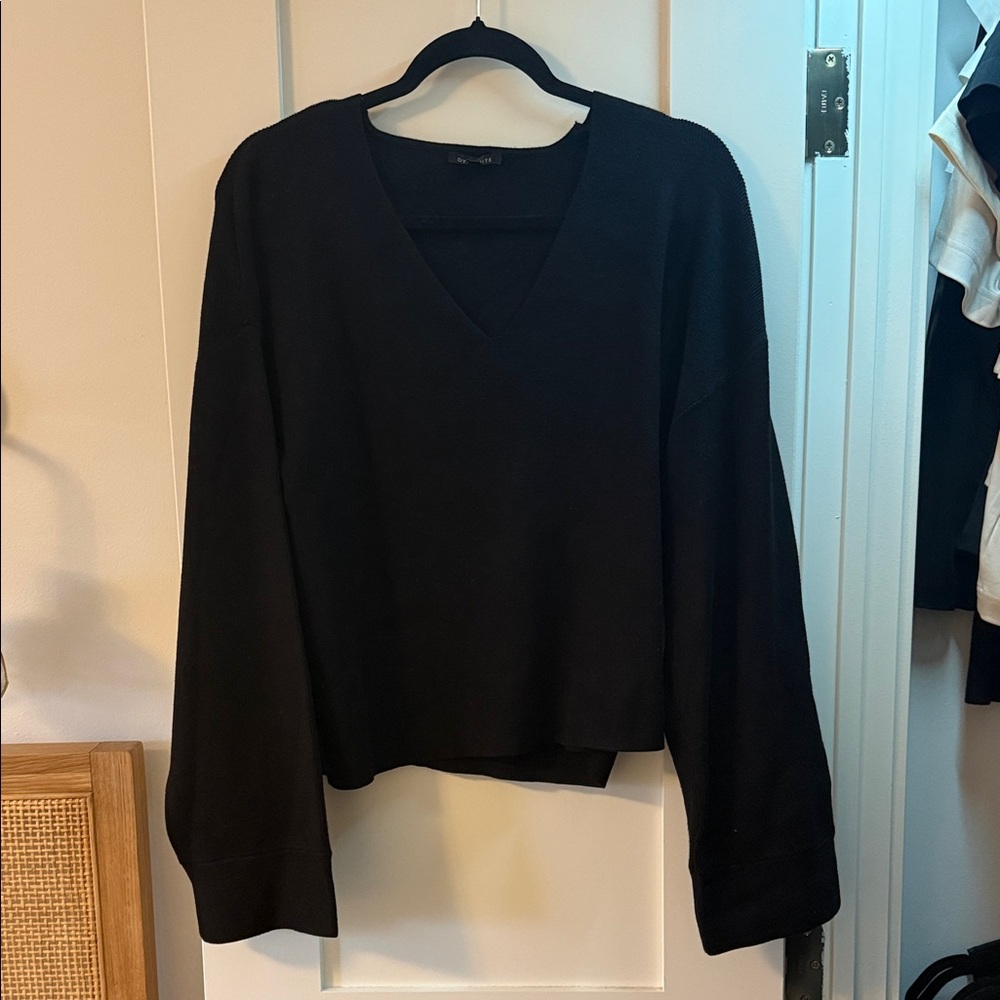Dynamite Black Ribbed V-Neck Top Size L